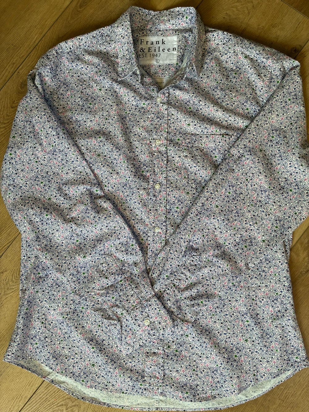 Frank & Eileen Don floral print cotton button down shirt-NWT-size Lrg